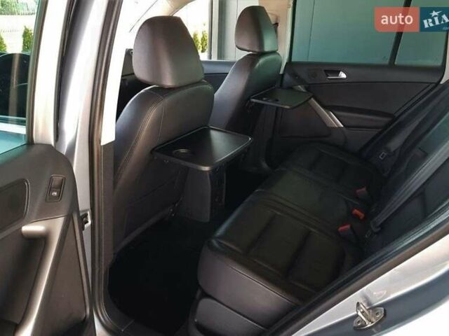 Серый Фольксваген Тигуан, объемом двигателя 2 л и пробегом 238 тыс. км за 12600 $, фото 14 на Automoto.ua