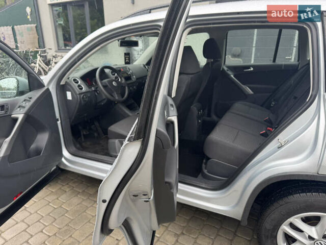 Сірий Фольксваген Тігуан, об'ємом двигуна 1.4 л та пробігом 249 тис. км за 8200 $, фото 11 на Automoto.ua