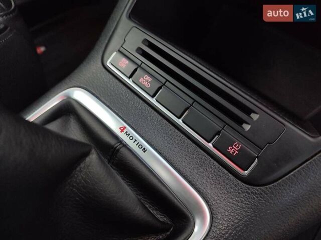 Серый Фольксваген Тигуан, объемом двигателя 1.97 л и пробегом 306 тыс. км за 10000 $, фото 45 на Automoto.ua