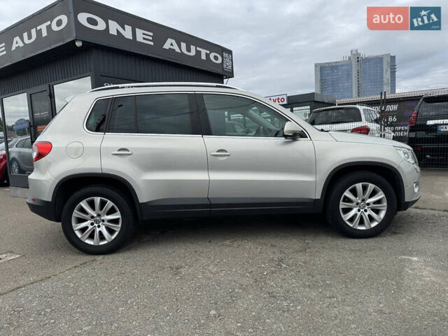Сірий Фольксваген Тігуан, об'ємом двигуна 1.98 л та пробігом 145 тис. км за 9790 $, фото 5 на Automoto.ua