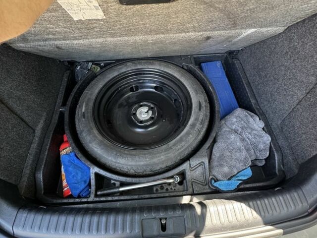 Серый Фольксваген Тигуан, объемом двигателя 2 л и пробегом 222 тыс. км за 9800 $, фото 9 на Automoto.ua