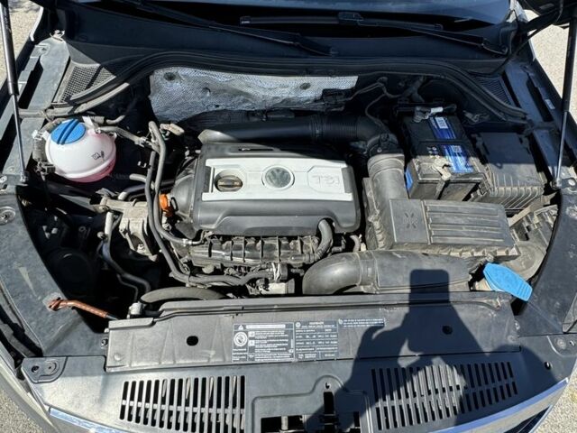 Серый Фольксваген Тигуан, объемом двигателя 2 л и пробегом 222 тыс. км за 9800 $, фото 12 на Automoto.ua