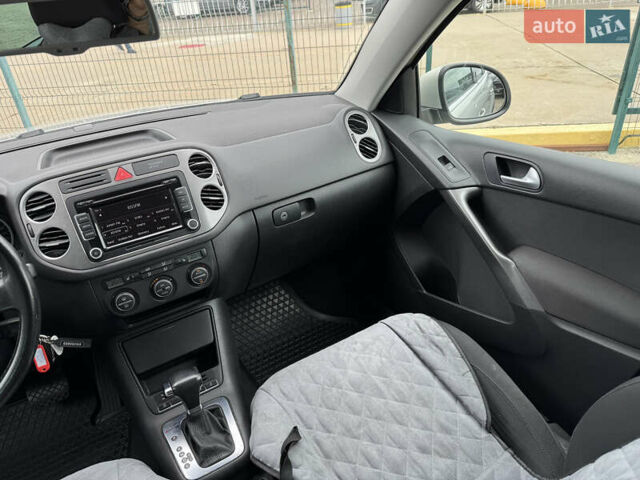 Сірий Фольксваген Тігуан, об'ємом двигуна 1.98 л та пробігом 145 тис. км за 9790 $, фото 31 на Automoto.ua