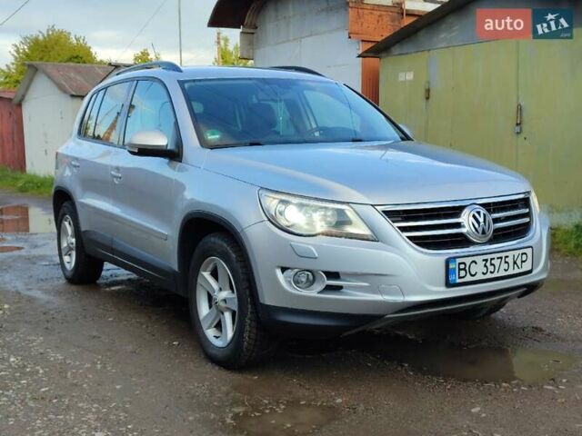 Серый Фольксваген Тигуан, объемом двигателя 1.97 л и пробегом 306 тыс. км за 10000 $, фото 5 на Automoto.ua