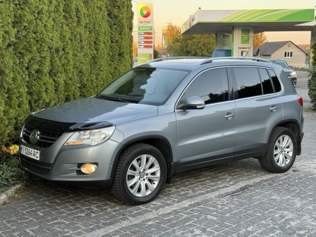 Сірий Фольксваген Тігуан, об'ємом двигуна 2 л та пробігом 265 тис. км за 9200 $, фото 3 на Automoto.ua