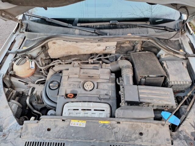 Серый Фольксваген Тигуан, объемом двигателя 1.4 л и пробегом 249 тыс. км за 8800 $, фото 8 на Automoto.ua