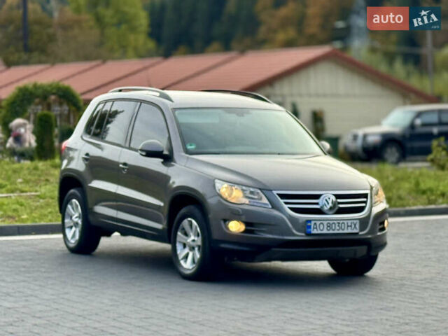 Сірий Фольксваген Тігуан, об'ємом двигуна 2 л та пробігом 226 тис. км за 12200 $, фото 15 на Automoto.ua