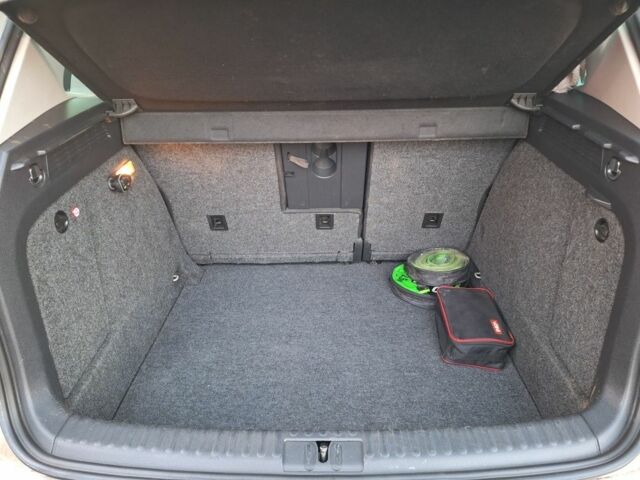 Серый Фольксваген Тигуан, объемом двигателя 1.4 л и пробегом 249 тыс. км за 8800 $, фото 7 на Automoto.ua