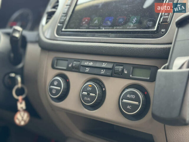 Сірий Фольксваген Тігуан, об'ємом двигуна 2 л та пробігом 226 тис. км за 12200 $, фото 41 на Automoto.ua