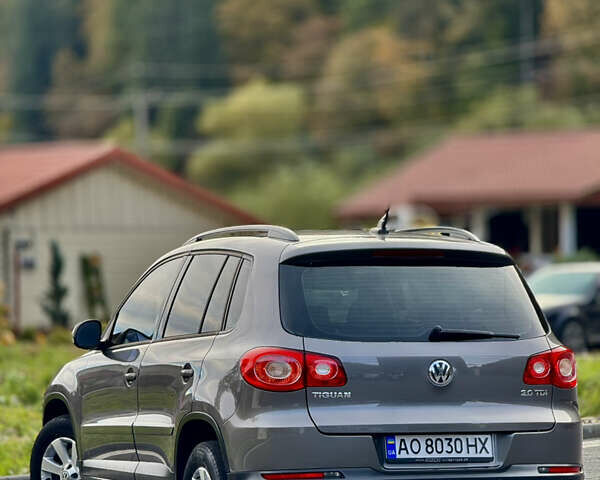 Сірий Фольксваген Тігуан, об'ємом двигуна 2 л та пробігом 226 тис. км за 12200 $, фото 20 на Automoto.ua