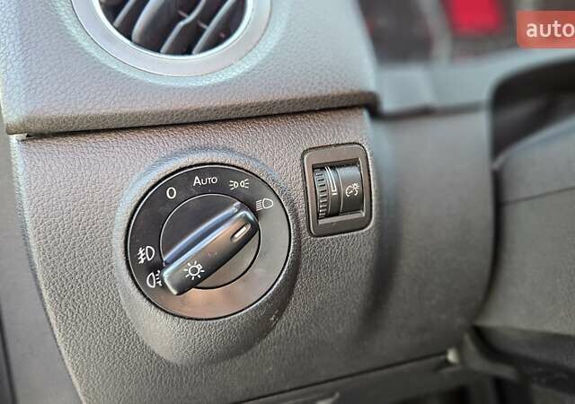 Серый Фольксваген Тигуан, объемом двигателя 2 л и пробегом 330 тыс. км за 9999 $, фото 24 на Automoto.ua