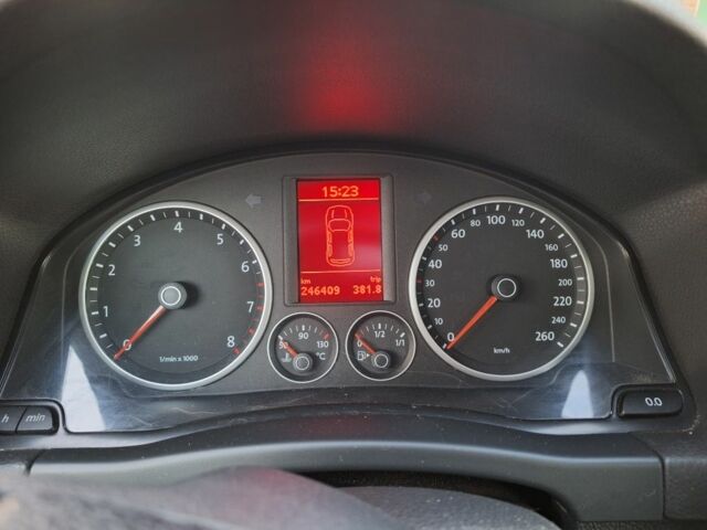 Серый Фольксваген Тигуан, объемом двигателя 1.4 л и пробегом 249 тыс. км за 8800 $, фото 9 на Automoto.ua