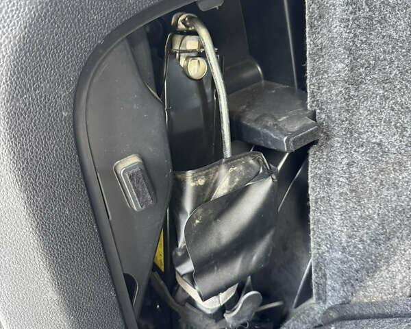 Сірий Фольксваген Тігуан, об'ємом двигуна 2 л та пробігом 226 тис. км за 12200 $, фото 59 на Automoto.ua