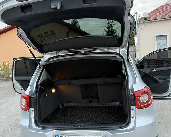 Серый Фольксваген Тигуан, объемом двигателя 1.4 л и пробегом 165 тыс. км за 9700 $, фото 40 на Automoto.ua