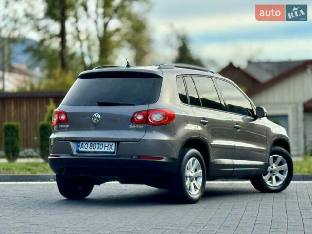 Сірий Фольксваген Тігуан, об'ємом двигуна 2 л та пробігом 226 тис. км за 12200 $, фото 28 на Automoto.ua