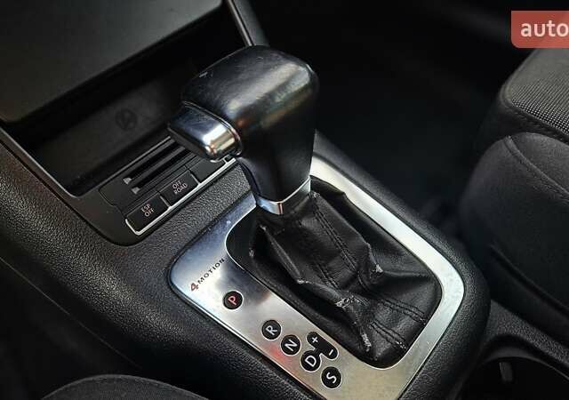 Серый Фольксваген Тигуан, объемом двигателя 2 л и пробегом 330 тыс. км за 9999 $, фото 22 на Automoto.ua