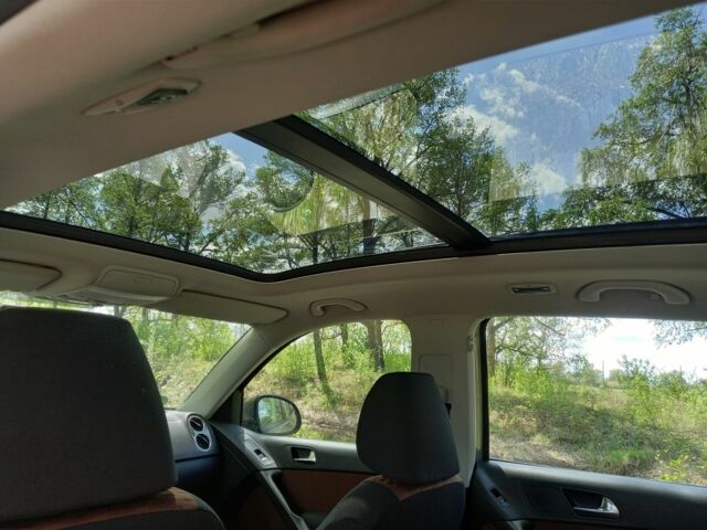 Серый Фольксваген Тигуан, объемом двигателя 1.4 л и пробегом 185 тыс. км за 9200 $, фото 14 на Automoto.ua