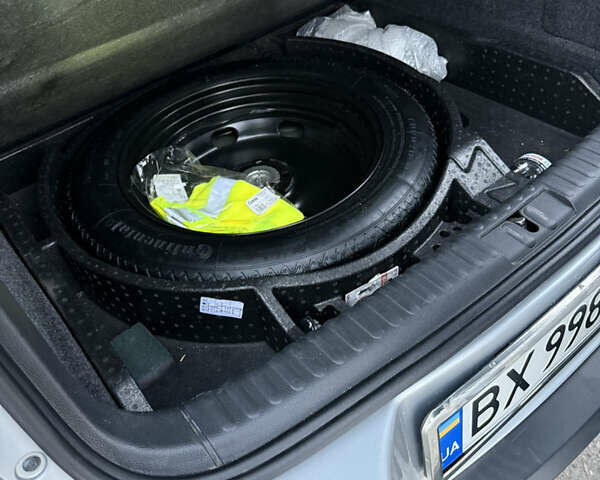 Серый Фольксваген Тигуан, объемом двигателя 1.4 л и пробегом 165 тыс. км за 9700 $, фото 36 на Automoto.ua