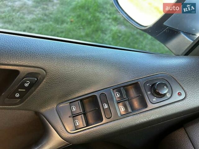 Серый Фольксваген Тигуан, объемом двигателя 2 л и пробегом 248 тыс. км за 9500 $, фото 17 на Automoto.ua