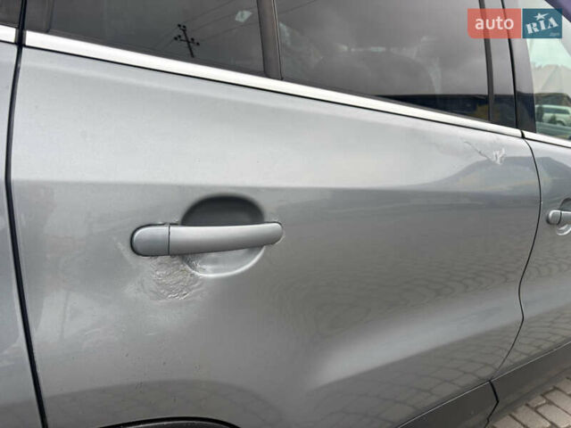 Серый Фольксваген Тигуан, объемом двигателя 2 л и пробегом 361 тыс. км за 9900 $, фото 13 на Automoto.ua