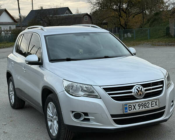 Серый Фольксваген Тигуан, объемом двигателя 1.4 л и пробегом 165 тыс. км за 9700 $, фото 8 на Automoto.ua