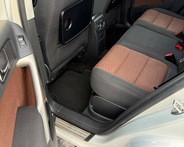 Серый Фольксваген Тигуан, объемом двигателя 2 л и пробегом 194 тыс. км за 10500 $, фото 7 на Automoto.ua