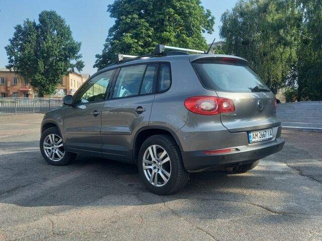 Серый Фольксваген Тигуан, объемом двигателя 1.4 л и пробегом 185 тыс. км за 9200 $, фото 7 на Automoto.ua