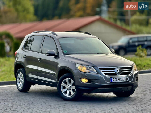 Сірий Фольксваген Тігуан, об'ємом двигуна 2 л та пробігом 226 тис. км за 12200 $, фото 16 на Automoto.ua