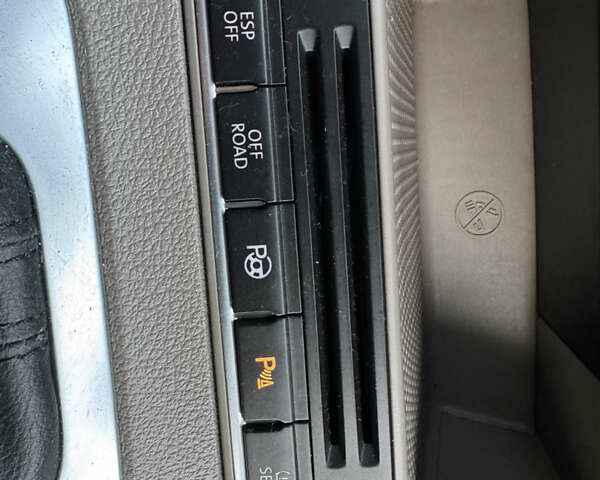 Сірий Фольксваген Тігуан, об'ємом двигуна 2 л та пробігом 226 тис. км за 12200 $, фото 63 на Automoto.ua