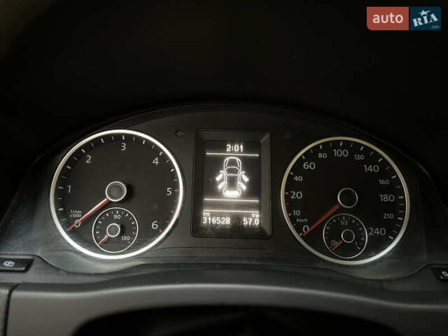 Сірий Фольксваген Тігуан, об'ємом двигуна 2 л та пробігом 315 тис. км за 8900 $, фото 17 на Automoto.ua
