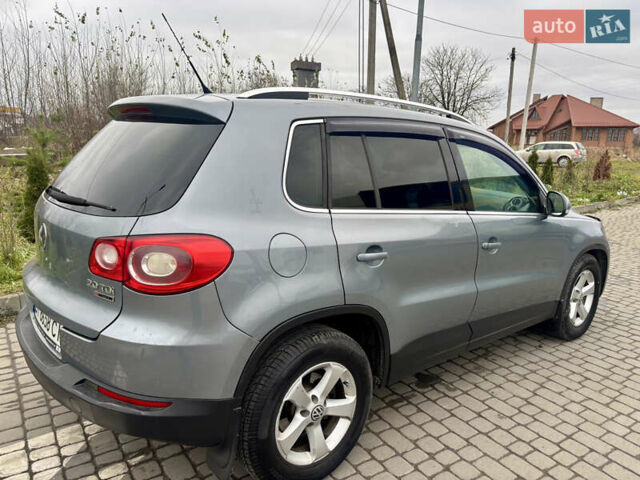 Серый Фольксваген Тигуан, объемом двигателя 2 л и пробегом 361 тыс. км за 9900 $, фото 10 на Automoto.ua