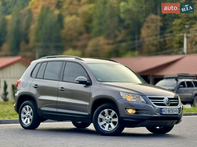 Сірий Фольксваген Тігуан, об'ємом двигуна 2 л та пробігом 226 тис. км за 12200 $, фото 19 на Automoto.ua