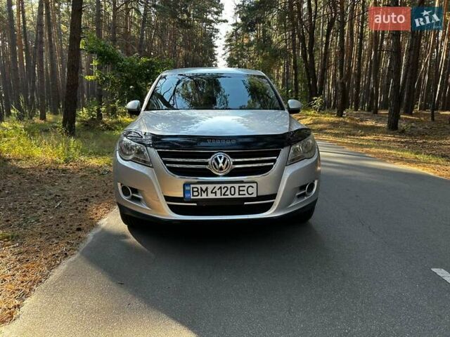 Серый Фольксваген Тигуан, объемом двигателя 2 л и пробегом 248 тыс. км за 9500 $, фото 5 на Automoto.ua