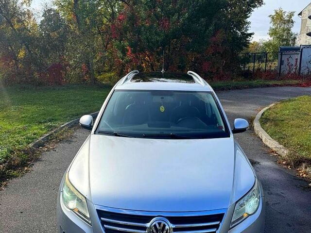 Сірий Фольксваген Тігуан, об'ємом двигуна 2 л та пробігом 232 тис. км за 9700 $, фото 11 на Automoto.ua