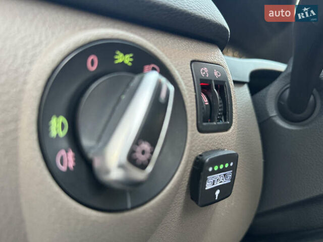 Сірий Фольксваген Тігуан, об'ємом двигуна 2 л та пробігом 157 тис. км за 9900 $, фото 24 на Automoto.ua