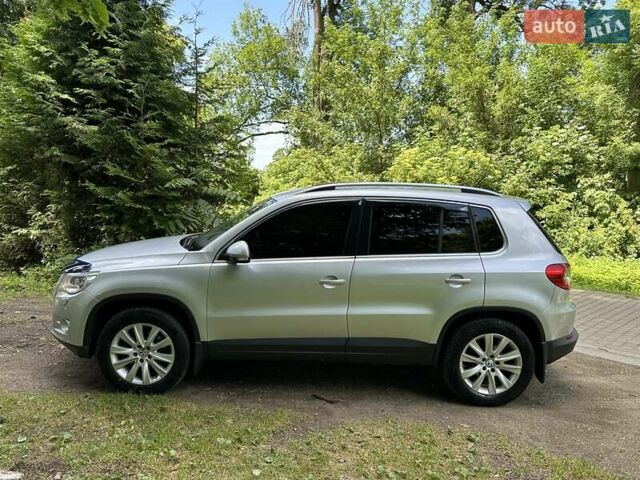 Сірий Фольксваген Тігуан, об'ємом двигуна 2 л та пробігом 268 тис. км за 11600 $, фото 5 на Automoto.ua