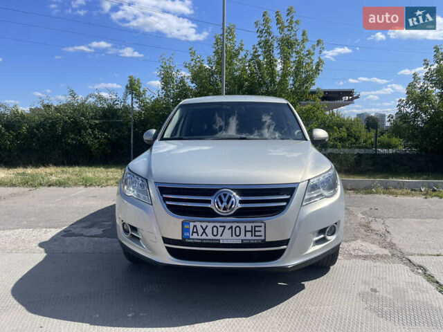 Серый Фольксваген Тигуан, объемом двигателя 1.98 л и пробегом 151 тыс. км за 11500 $, фото 1 на Automoto.ua