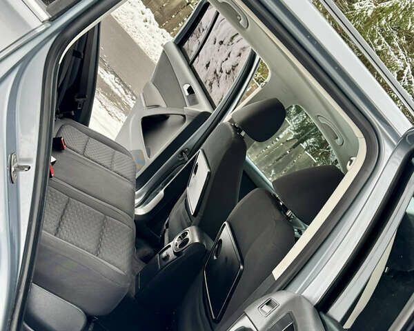 Серый Фольксваген Тигуан, объемом двигателя 2 л и пробегом 265 тыс. км за 11500 $, фото 45 на Automoto.ua