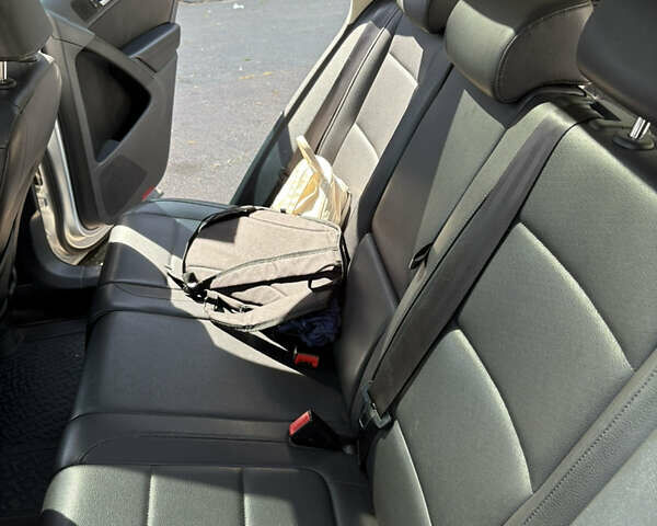 Серый Фольксваген Тигуан, объемом двигателя 1.98 л и пробегом 175 тыс. км за 10000 $, фото 17 на Automoto.ua