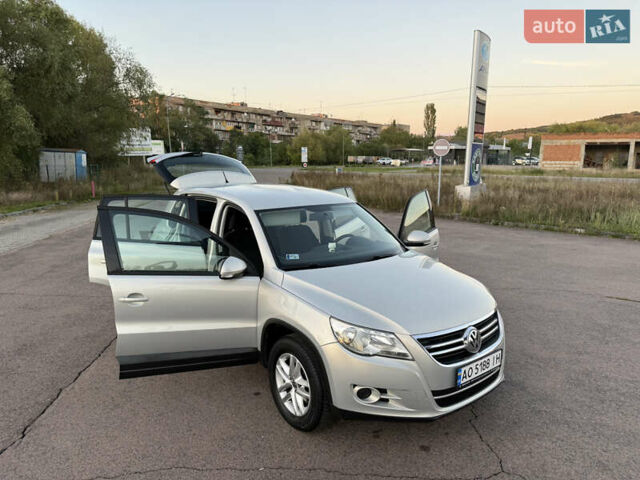 Серый Фольксваген Тигуан, объемом двигателя 1.97 л и пробегом 160 тыс. км за 13950 $, фото 23 на Automoto.ua