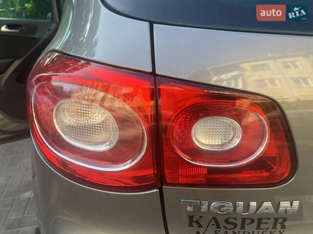 Серый Фольксваген Тигуан, объемом двигателя 1.98 л и пробегом 116 тыс. км за 11200 $, фото 15 на Automoto.ua