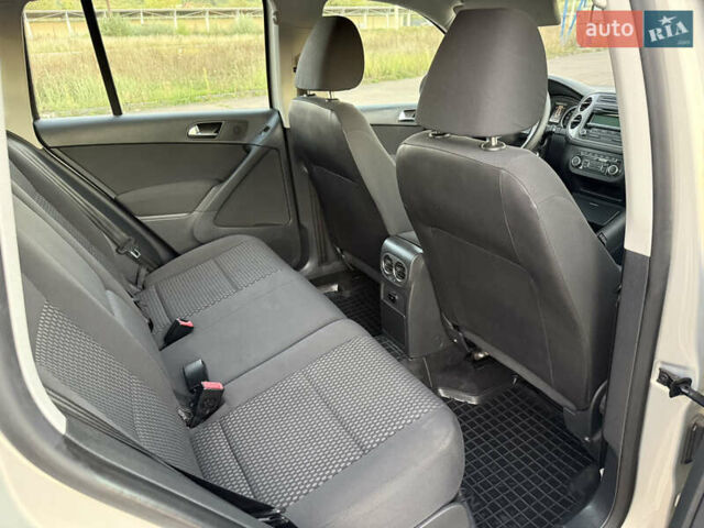 Серый Фольксваген Тигуан, объемом двигателя 1.97 л и пробегом 160 тыс. км за 13950 $, фото 43 на Automoto.ua