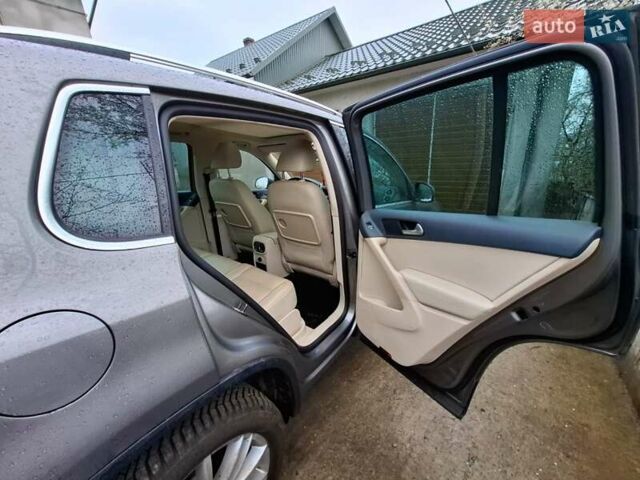 Серый Фольксваген Тигуан, объемом двигателя 1.97 л и пробегом 223 тыс. км за 15800 $, фото 23 на Automoto.ua