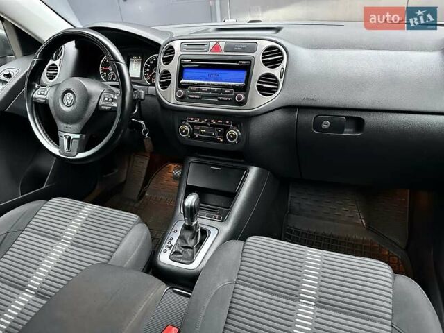 Серый Фольксваген Тигуан, объемом двигателя 2 л и пробегом 285 тыс. км за 10450 $, фото 17 на Automoto.ua