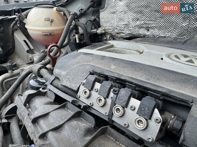 Сірий Фольксваген Тігуан, об'ємом двигуна 2 л та пробігом 157 тис. км за 9900 $, фото 50 на Automoto.ua