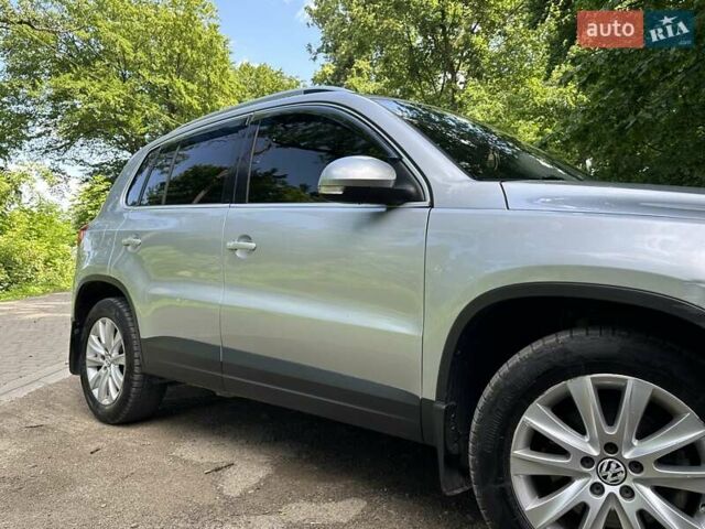 Сірий Фольксваген Тігуан, об'ємом двигуна 2 л та пробігом 268 тис. км за 11600 $, фото 21 на Automoto.ua