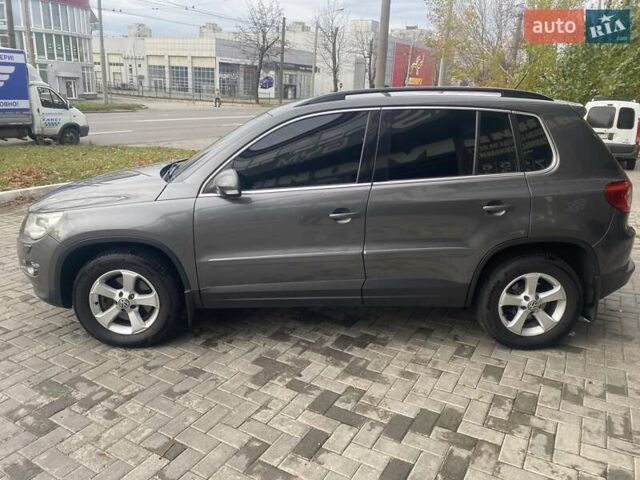 Сірий Фольксваген Тігуан, об'ємом двигуна 1.98 л та пробігом 167 тис. км за 10500 $, фото 5 на Automoto.ua