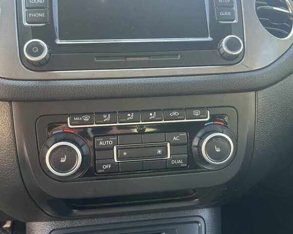 Серый Фольксваген Тигуан, объемом двигателя 1.98 л и пробегом 116 тыс. км за 11200 $, фото 17 на Automoto.ua