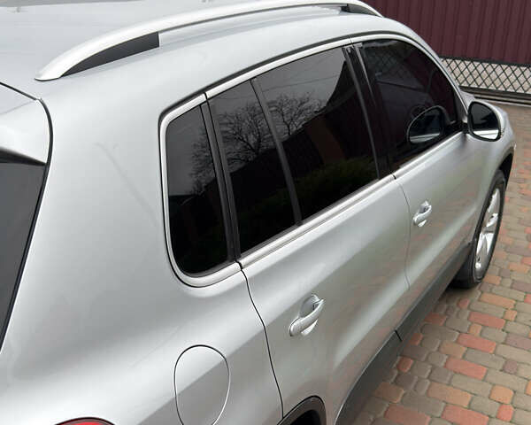 Сірий Фольксваген Тігуан, об'ємом двигуна 1.97 л та пробігом 250 тис. км за 11900 $, фото 14 на Automoto.ua