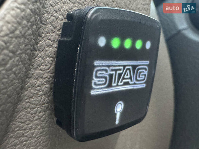 Сірий Фольксваген Тігуан, об'ємом двигуна 2 л та пробігом 157 тис. км за 9900 $, фото 25 на Automoto.ua